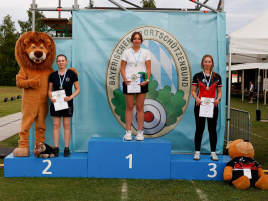 Siegerehrung Jugend Recurve weiblich bei der Bayerischen Meisterschaft im Freien 