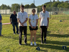 Siegerehrung Mannschaft Jugend Recurve bei der Bezirksmeisterschaft im Freien