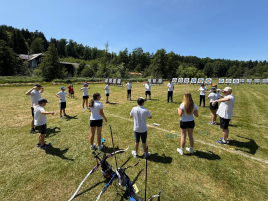 Warm up bei der Bezirksmeisterschaft im Freien