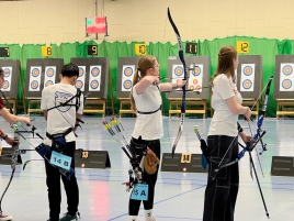 Sára bei der Landesmeisterschaft Halle